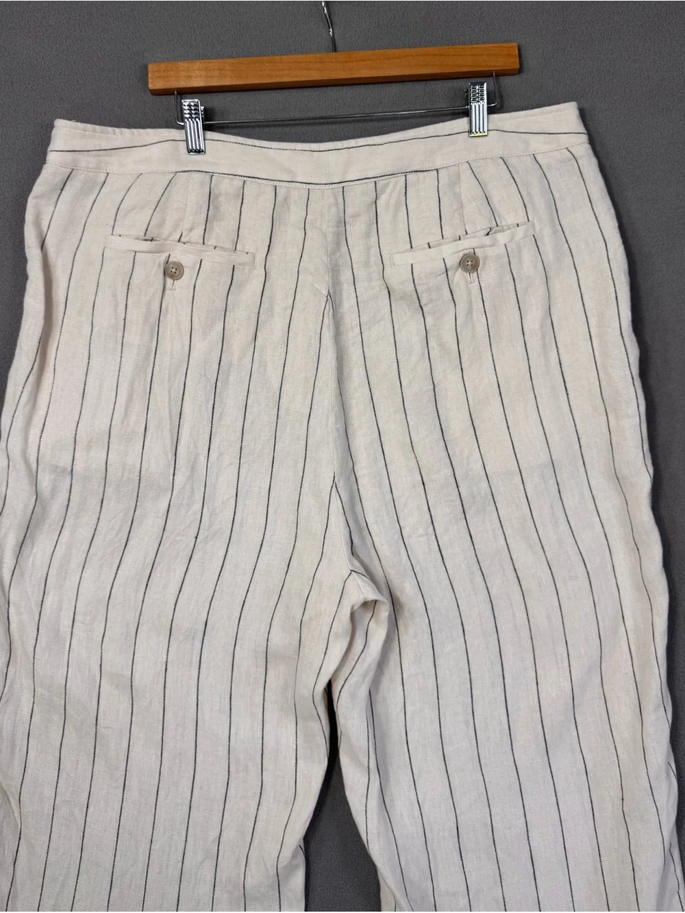 Banana Republic Cream w/ Navy Pinstripe 100% Linen Pleated Trouser Pants, 18